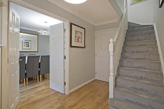 4 bed House for sale Image 5