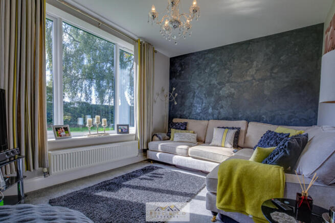 6 bed Detached for sale Image 11
