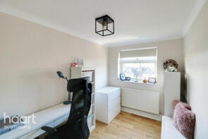 15, 126 Blakeney Court, London Road, Enfield EN2 6HL