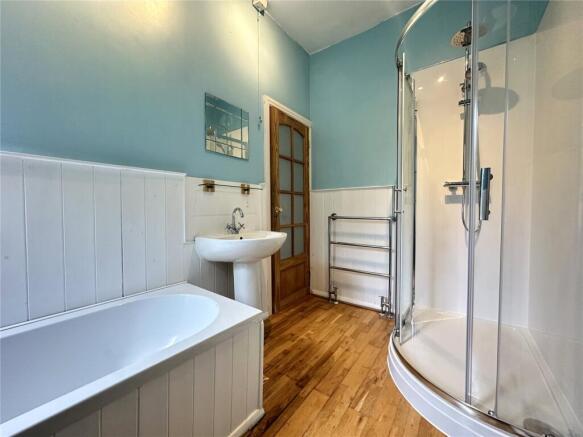 2 bed Semi-Detached to rent Image 6