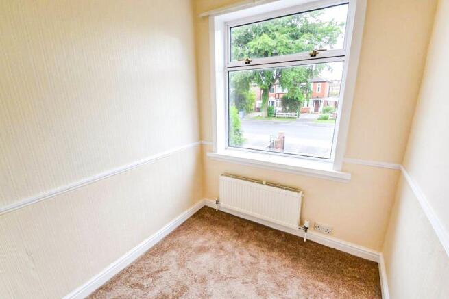 75 Hull Road bed 3 _lge.JPG