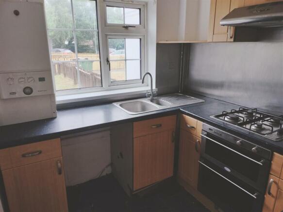 13 Penclwyd kitchen.jpg