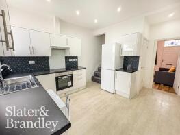 43, Lyndhurst Road, Nottingham NG2 4FX