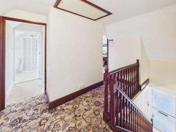 4 bed Detached for sale Image 12