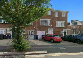 2, Lorne Terrace, Bibsworth Road, Finchley, London N3 3RW