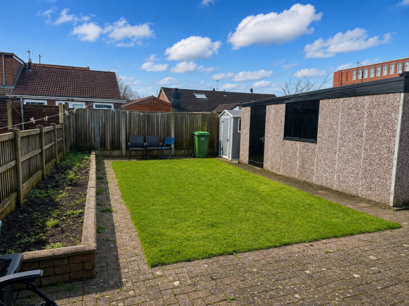 2 bed Semi-Detached Bungalow for sale Image 11