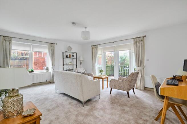 2 bed Retirement Property for sale Image 8