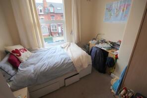 7, Ebberston Terrace, Hyde Park, Leeds LS6 1AU