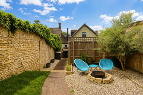Garden Cottage, Hitchmans Mews, Albion Street, Chipping Norton OX7 5BN