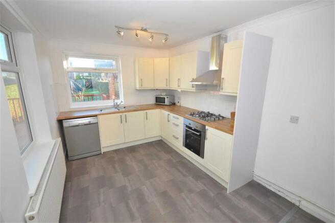 KITCHEN/BREAKFAST RO