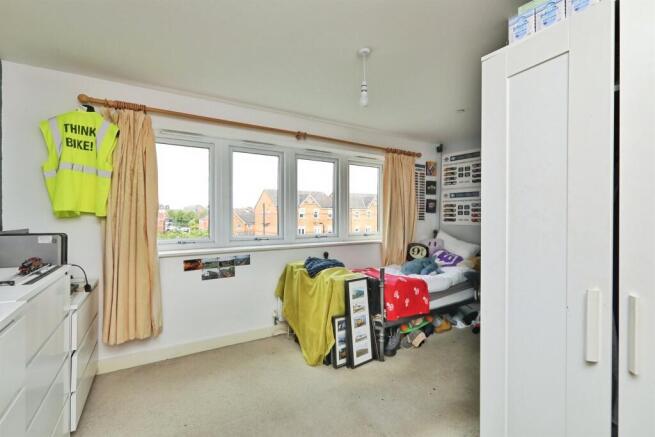 5 bed Town House for sale Image 10