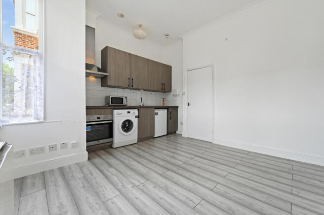 AHCS - Flat 1, 53 Blenheim Gardens - Reception9 (1