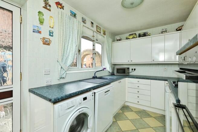 3 bed Detached Bungalow for sale Image 7