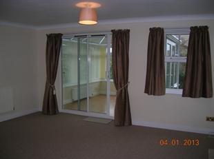 Living rm to conservatory