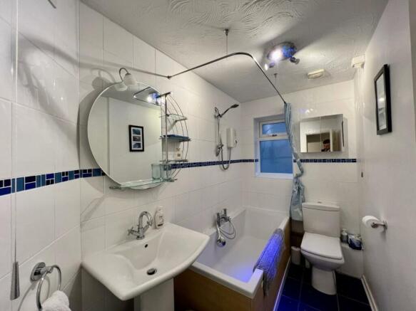 Bathroom.jpg
