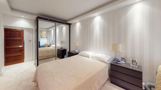 15-Portman-Square-London-W1H-Bedroom.jpg