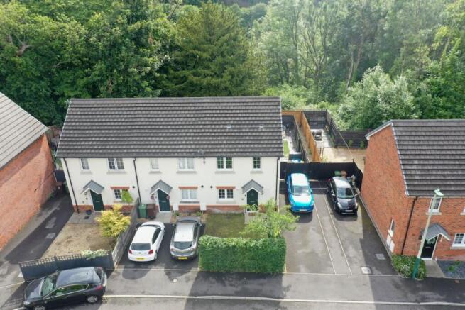 House in Crumlin, Croespen-maen - More