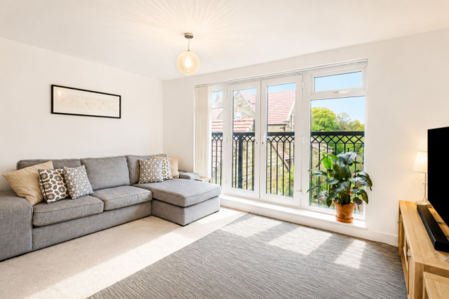 4 bed Semi-Detached for sale Image 5