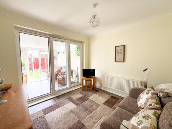 Dymoke Drive, Grimsby  photo 4