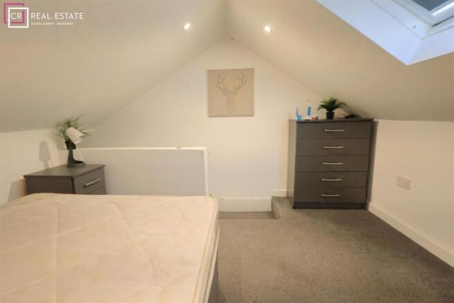Bedroom pic 2