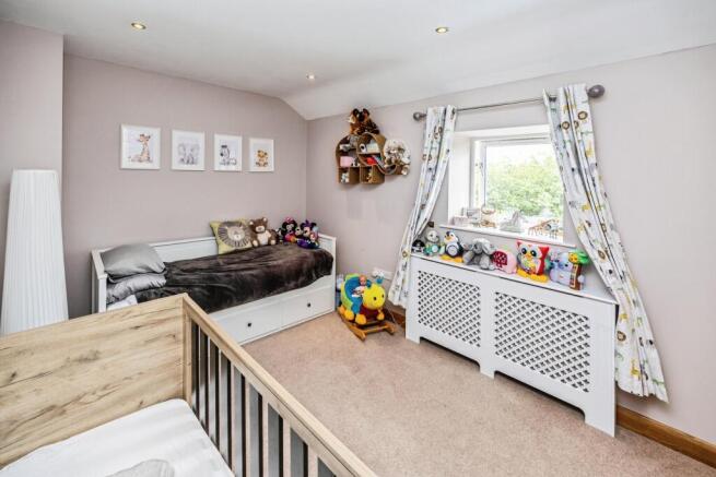 3 bed Semi-Detached for sale Image 5