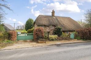 Rose Thatch, Sandy Lane SN15 2PZ
