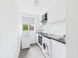 10, The Parade, Bourne End SL8 5SY