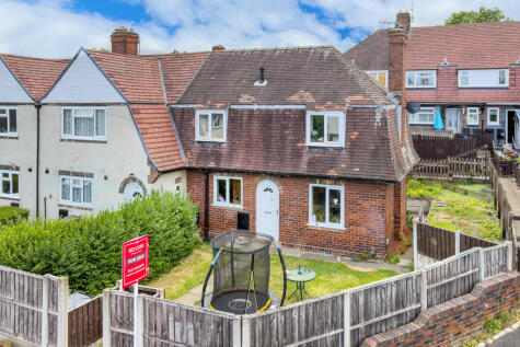 Hepworth Avenue, Churwell, LS27
