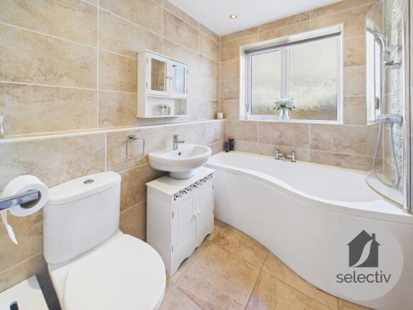 3 bed Semi-Detached Bungalow for sale Image 12