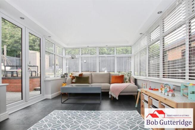 GARDEN ROOM