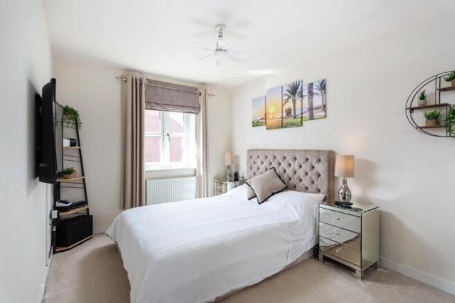 3 bed Semi-Detached for sale Image 8