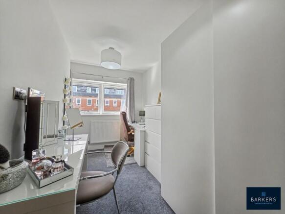 3 bed Town House for sale Image 12