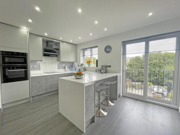 Hawthorn Way 44 - Kitchen.jpg