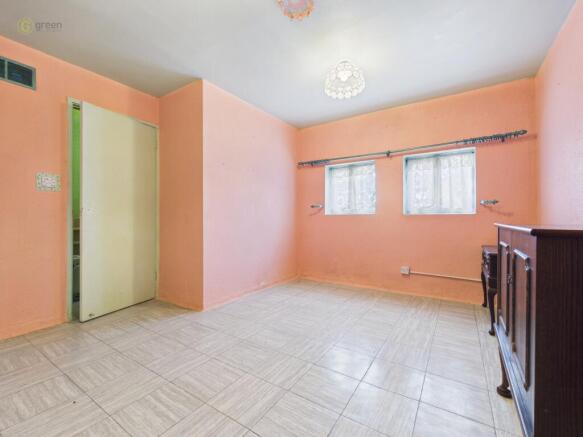 cam01332g0pr0690still004