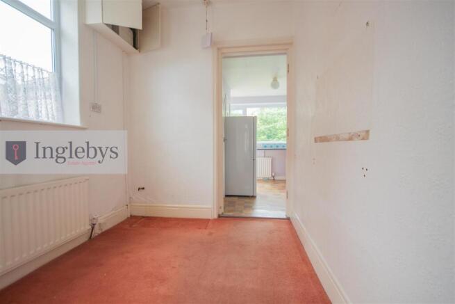 3 bed Semi-Detached for sale Image 7