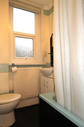 Ground Bathroom