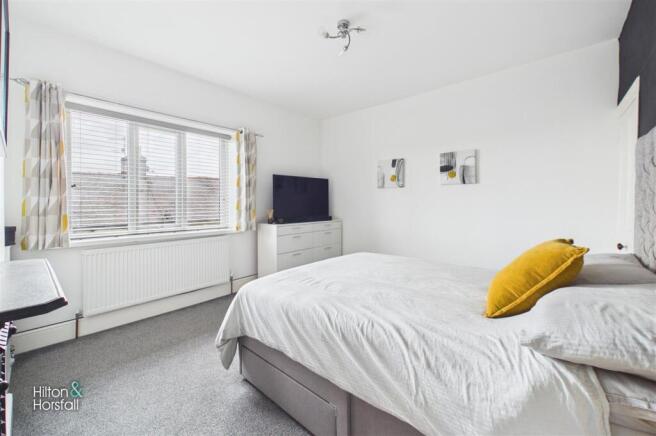 3 bed Terraced for sale Image 7
