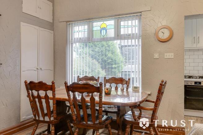 4 bed Semi-Detached for sale Image 6