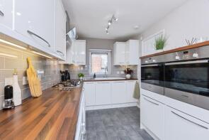 83, Grange Drive, Glen Parva, Leicester LE2 9PJ