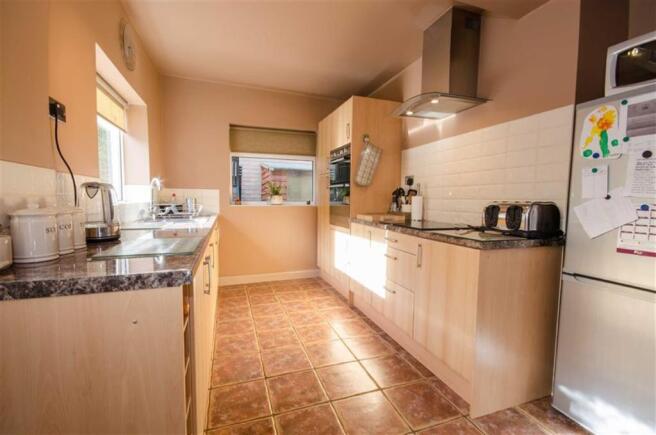 KITCHEN/BREAKFAST RO