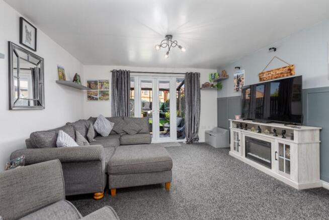 3 bed Semi-Detached for sale Image 4