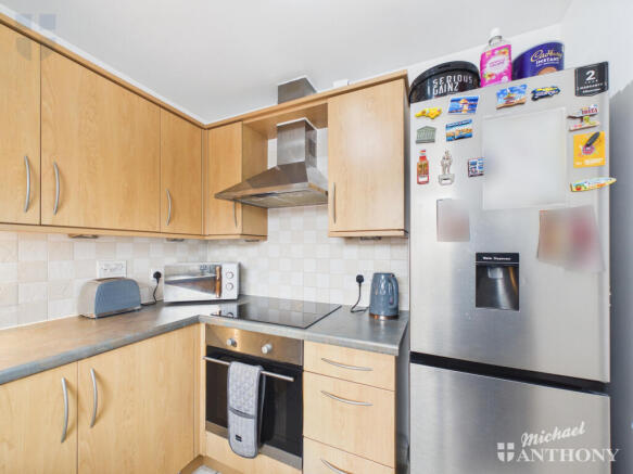 CAM03218G0-PR0908-STILL023