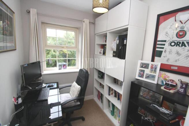 Photo 8
