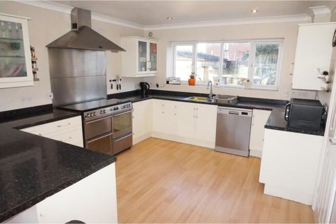 Kitchen / Diner