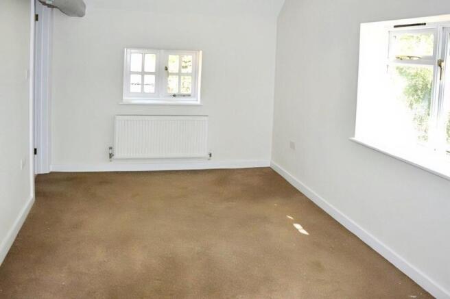 491c8943-Main 20bed.JPG