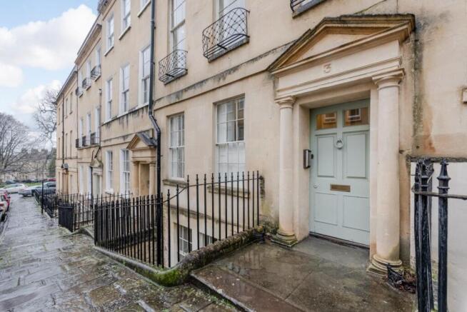Lower Ground Floor Flat, 3 Great Bedford Street, B