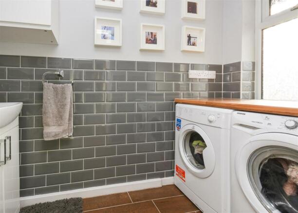 44 Market Lane - Laundry.jpg