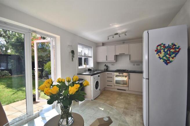 kitchen 1.jpg