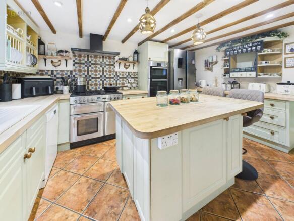 cam04425g0pr0335still010