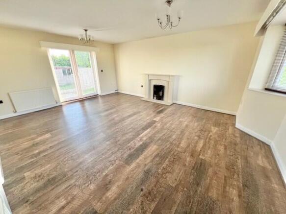 4 bed Detached to rent Image 6